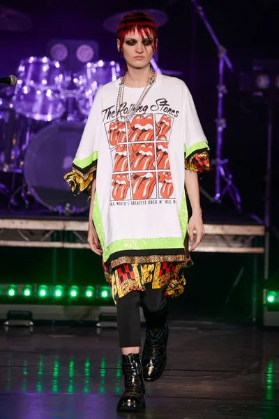 Look 24